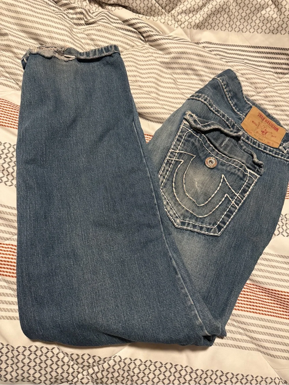 True Religion mens Jeans in Blue Denim with Signature Pocket